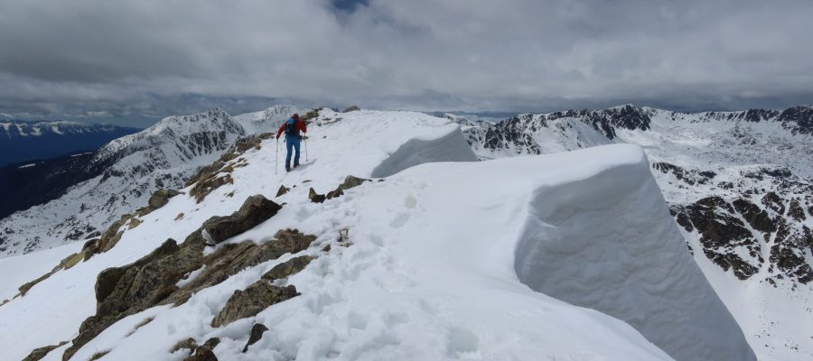 Arribant al pic occidental d'Envalira (2823m)